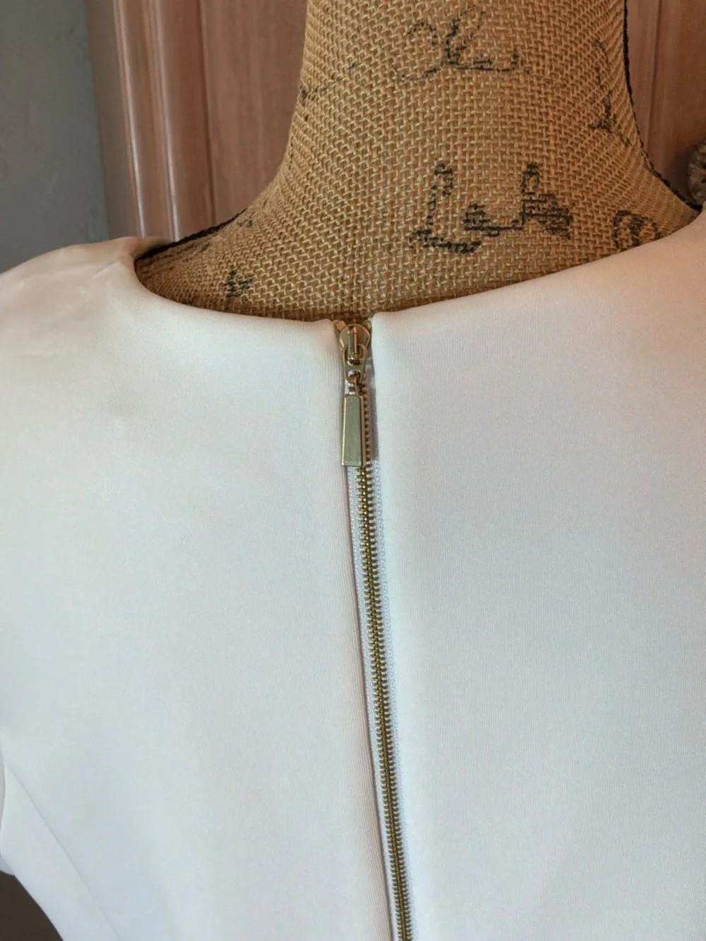 Calvin Klein Cap Sleeve V-Neck Scuba Crepe Midi Sheath Career White 12